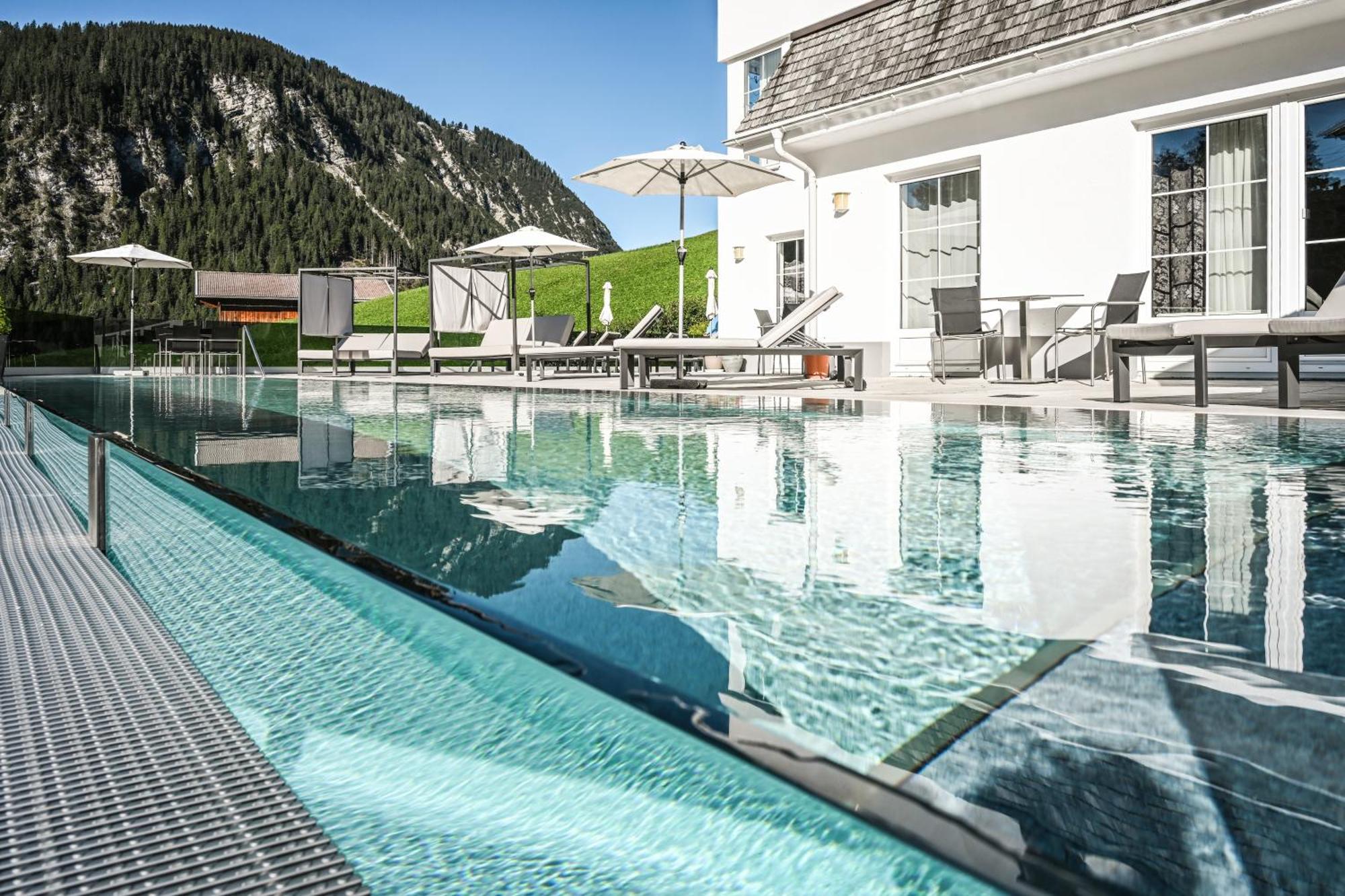 Berghotel Almrausch Berwang Exterior foto