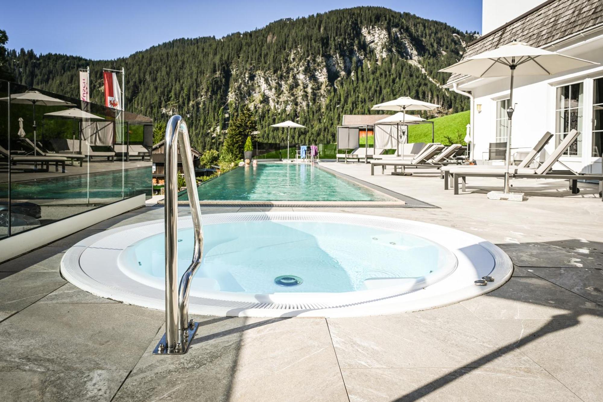 Berghotel Almrausch Berwang Exterior foto